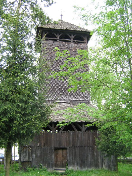 Церковь Николая Чудотворца, Сокырница (Хустский район, Украина, Закарпатская область). общий вид в ландшафте, Колокольня