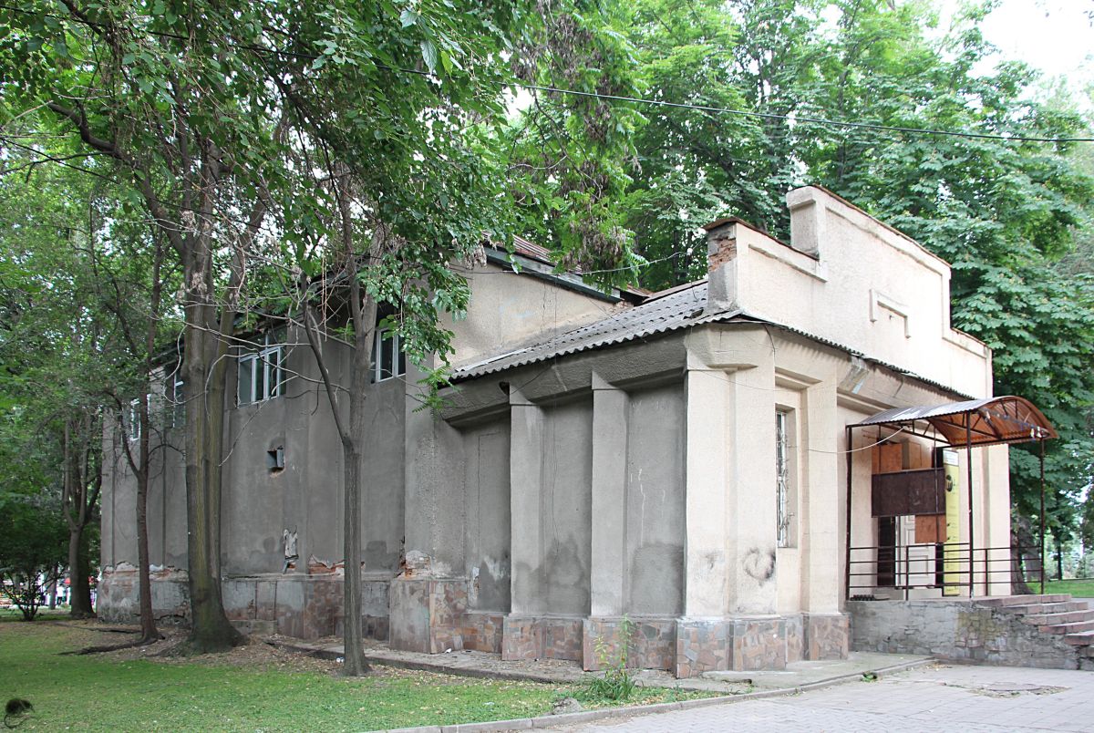 Бишкек. Церковь Николая Чудотворца. фасады