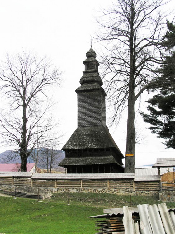 Церковь Сошествия Святого Духа, Колочава (Хустский район, Украина, Закарпатская область). фасады