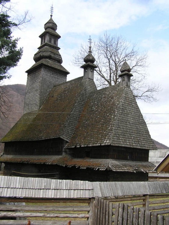 Колочава-Горб. Церковь Сошествия Святого Духа. фасады