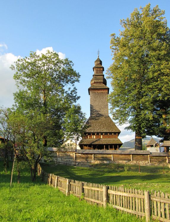 Колочава-Горб. Церковь Сошествия Святого Духа. общий вид в ландшафте, вид с юго-запада
