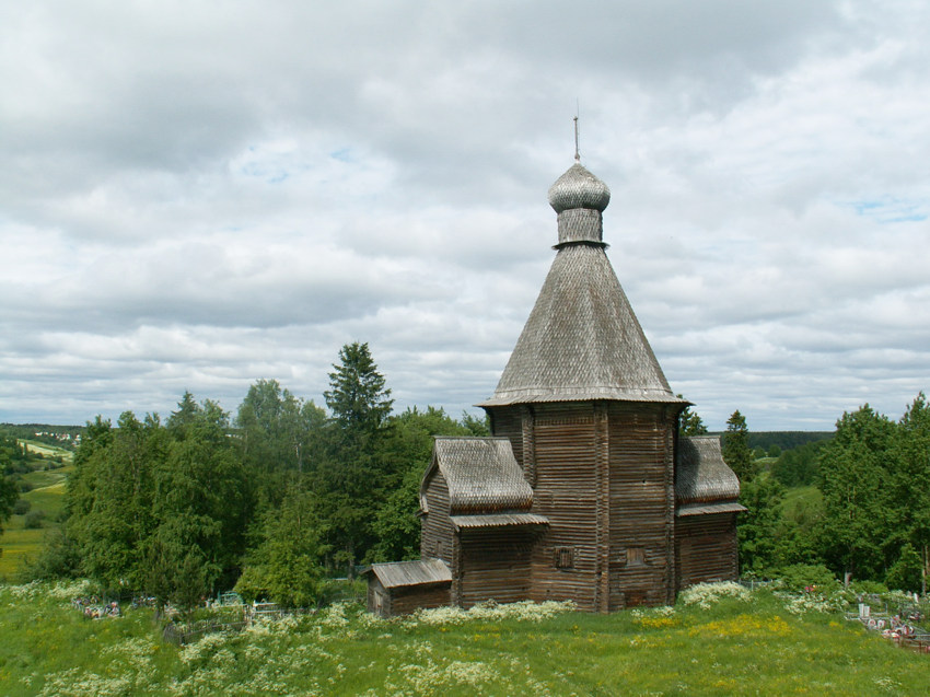 Новинки (Лявля). Церковь Николая Чудотворца. фасады, Снято с колокольни церкви Успения