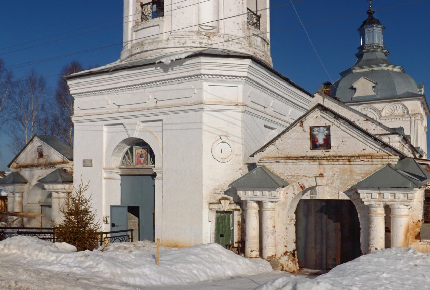Церковь Троицы Живоначальной, Чудиново (Орловский район, Кировская область). архитектурные детали