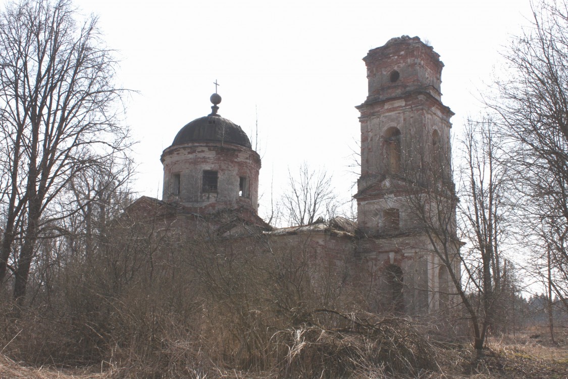 Церковь Троицы Живоначальной, Сергиево (Юхновский район, Калужская область). фасады