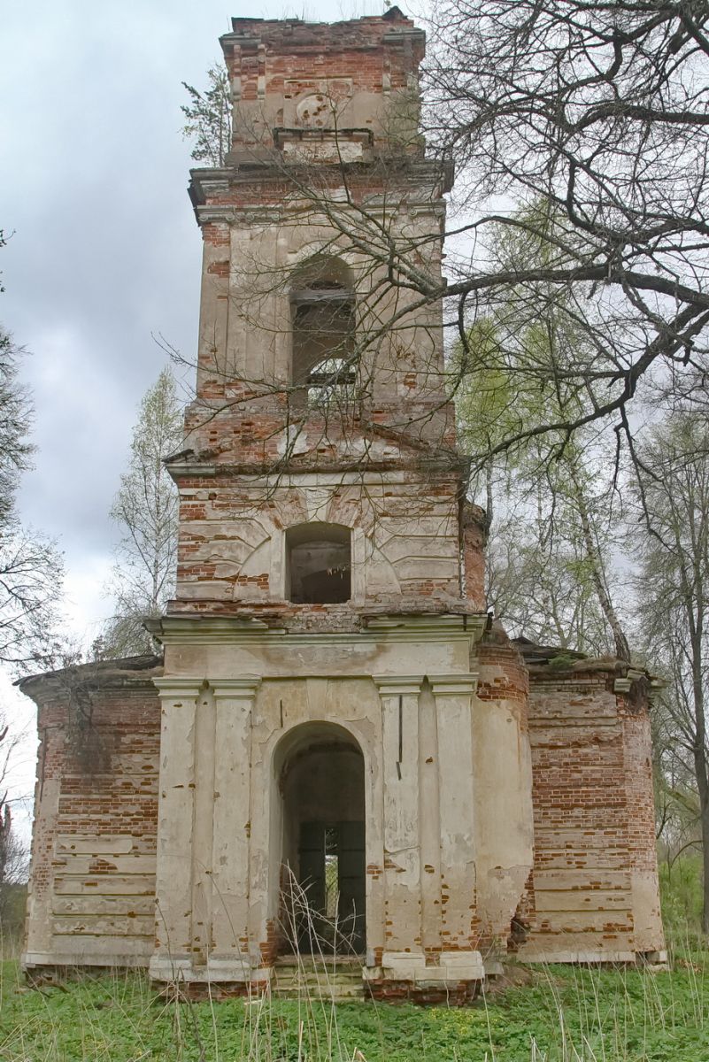 Церковь Троицы Живоначальной, Сергиево (Юхновский район, Калужская область). фасады