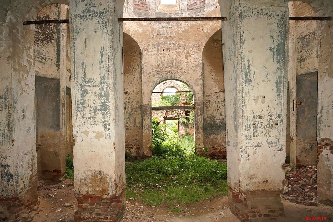 Церковь Параскевы Пятницы, Мочалово (Юхновский район, Калужская область). интерьер и убранство