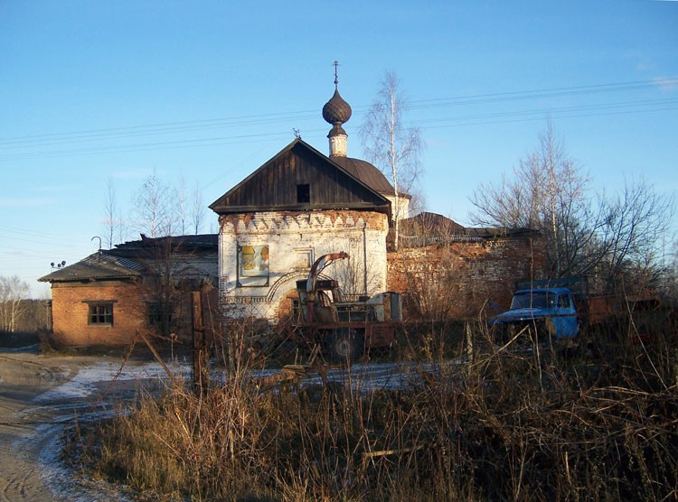 Зарайское. Церковь Николая Чудотворца. общий вид в ландшафте