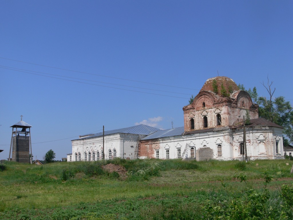 Церковь Троицы Живоначальной, Бахта (Вятка (Киров), город, Кировская область). фасады