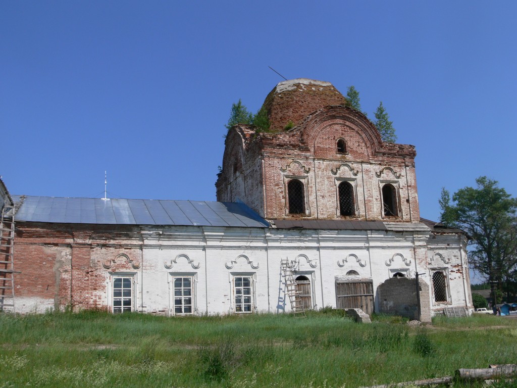 Церковь Троицы Живоначальной, Бахта (Вятка (Киров), город, Кировская область). фасады, 2006
