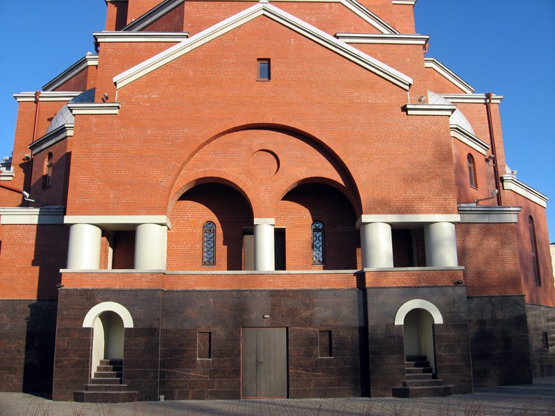 Церковь Сретения Господня, Калининский район (Санкт-Петербург, г. Санкт-Петербург). архитектурные детали, Фрагмент южного фасада