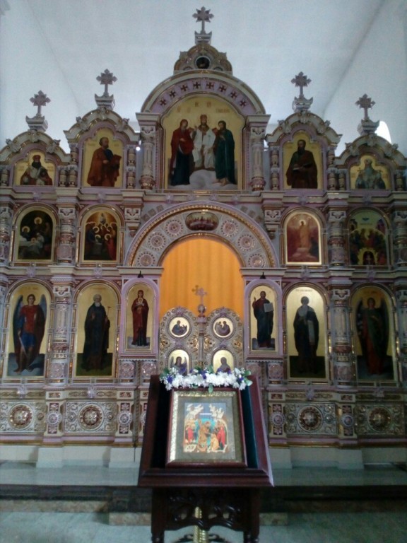 Храм-часовня Стефана Пермского, Пермь (Пермь, город, Пермский край). интерьер и убранство, иконостас Храма-часовни