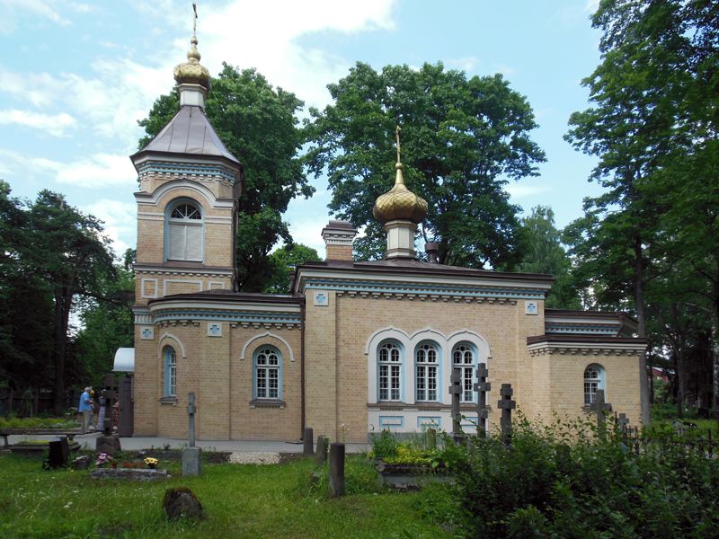 Рига. Церковь Спаса Нерукотворного Образа. фасады, Южный фасад. Новый вариант покраски