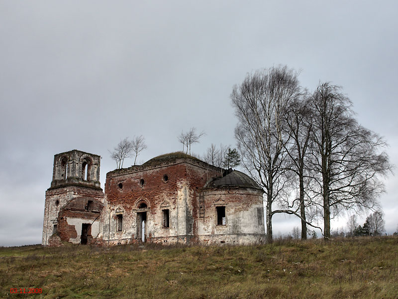 Церковь Троицы Живоначальной, Старый Березай (Бологовский район, Тверская область). фасады