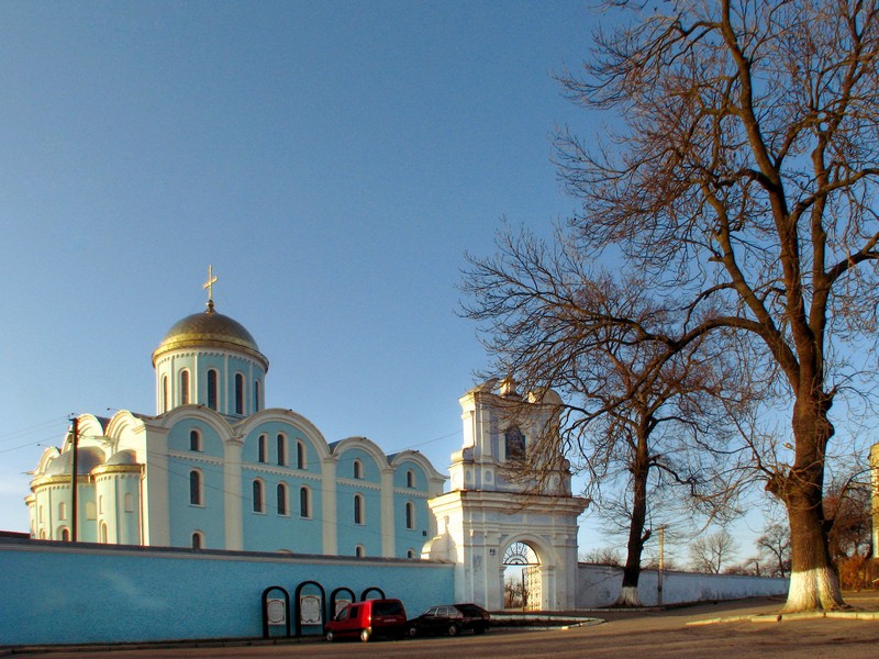Собор Успения Пресвятой Богородицы, Владимир (Владимирский район, Украина, Волынская область). общий вид в ландшафте