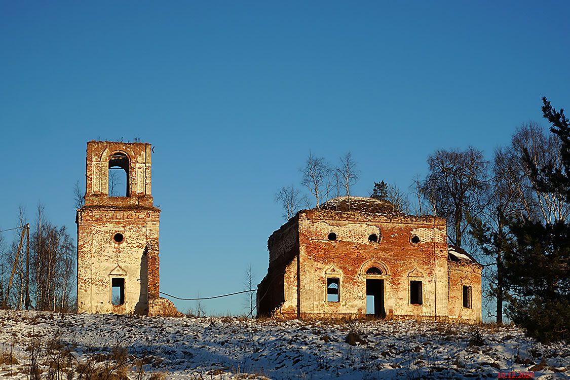 Церковь Троицы Живоначальной, Старый Березай (Бологовский район, Тверская область). фасады