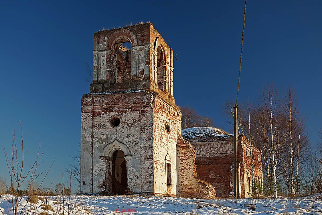 Церковь Троицы Живоначальной, Старый Березай (Бологовский район, Тверская область). фасады