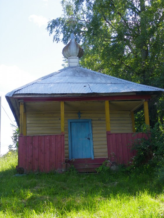 Часовня Вознесения Господня в быв. д. Соколок, Ставотино (Соколок) (Лужский район, Ленинградская область). фасады