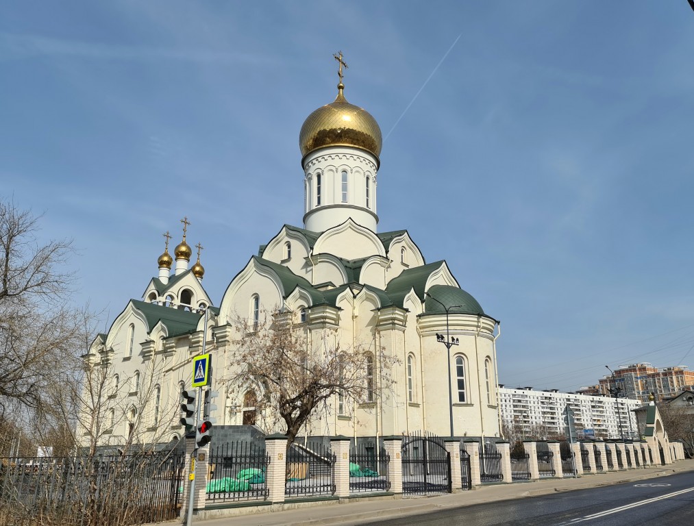 Раменки. Церковь Андрея Рублева в Раменках. фасады, Вид с юго-востока