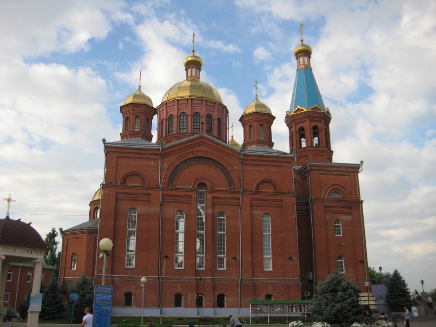 Краснодар. Церковь Рождества Христова в Юбилейном. фасады