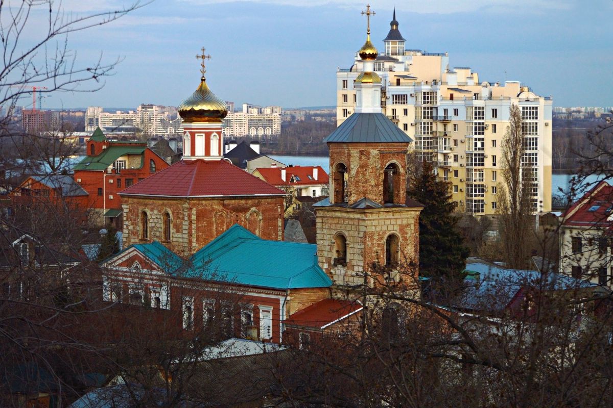 Церковь Богоявления Господня, Воронеж (Воронеж, город, Воронежская область). художественные фотографии, Вид на храм с аллеи Архитекторов