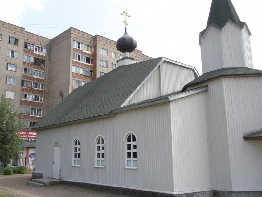 Дзержинский. Церковь Макария, митрополита Алтайского. фасады, Основной объем храма