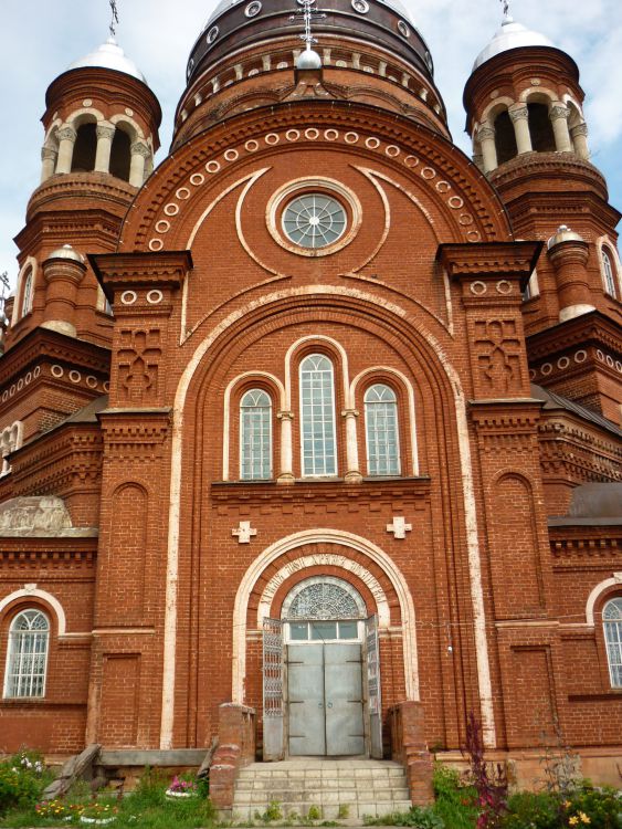 Кафедральный собор Троицы Живоначальной, Уржум (Уржумский район, Кировская область). архитектурные детали