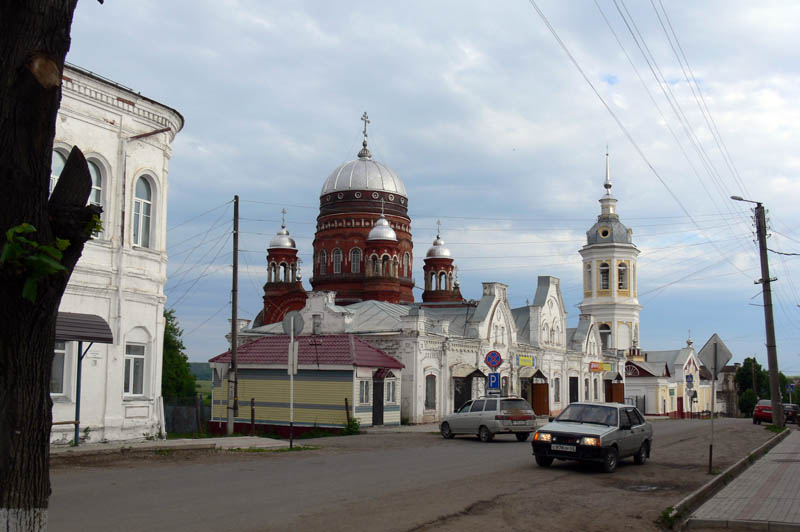 Кафедральный собор Троицы Живоначальной, Уржум (Уржумский район, Кировская область). общий вид в ландшафте