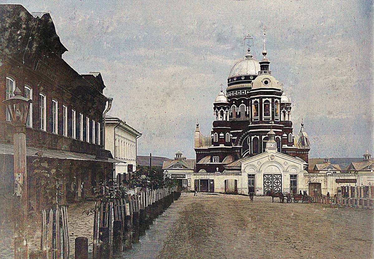 Кафедральный собор Троицы Живоначальной, Уржум (Уржумский район, Кировская область). архивная фотография, Фотограя с видом Троицкого собора. Приблизительная датировка: 1909-1916 гг.