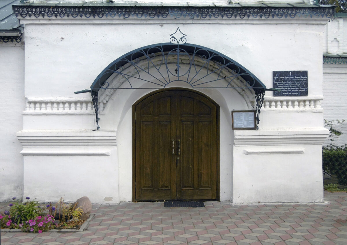 Церковь Чуда Михаила Архангела, Городец (Городецкий район, Нижегородская область). архитектурные детали, Главные врата церкви