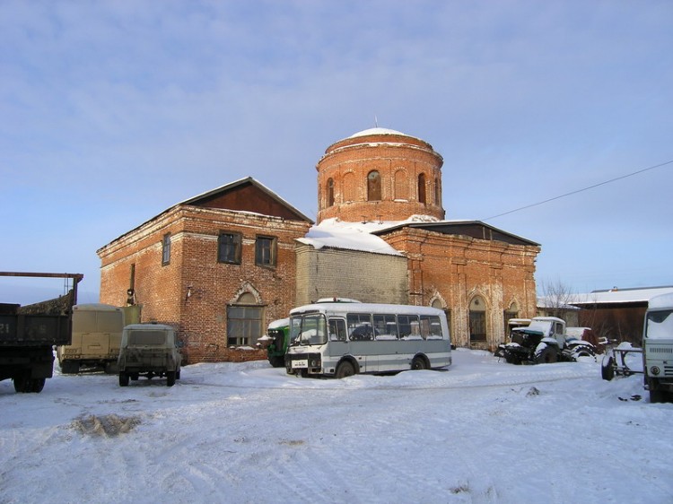 Церковь Владимирской иконы Божией Матери, Бутурлино (Бутурлинский район, Нижегородская область). общий вид в ландшафте