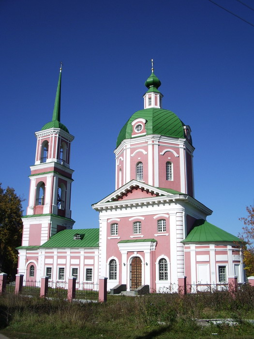 Овстуг. Церковь Успения Пресвятой Богородицы (новая). фасады