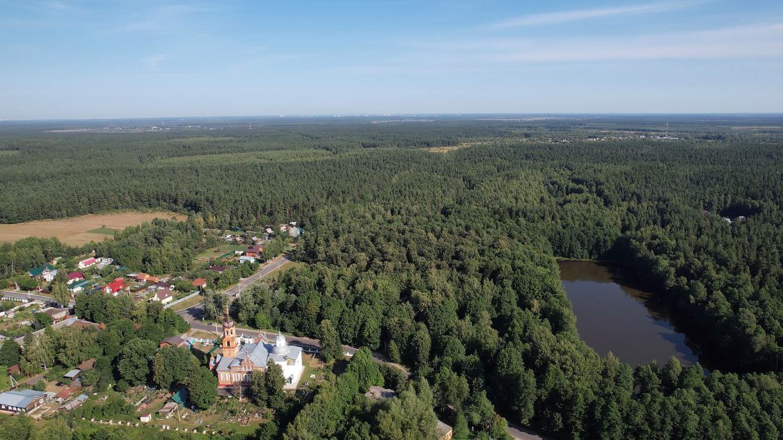 Церковь Николая Чудотворца, Новозагарье (Павлово-Посадский городской округ и г. Электрогорск, Московская область). общий вид в ландшафте