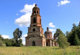 Пустополье. Церковь Воздвижения Креста Господня