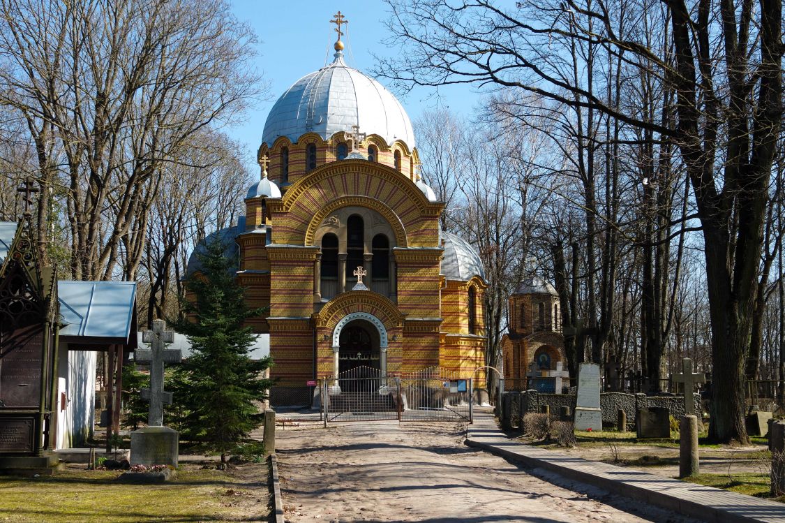 Церковь Покрова Пресвятой Богородицы, Рига (Рига, город, Латвия). фасады, Храм и часовня св.Иоанна Предтечи.Вид с юга.