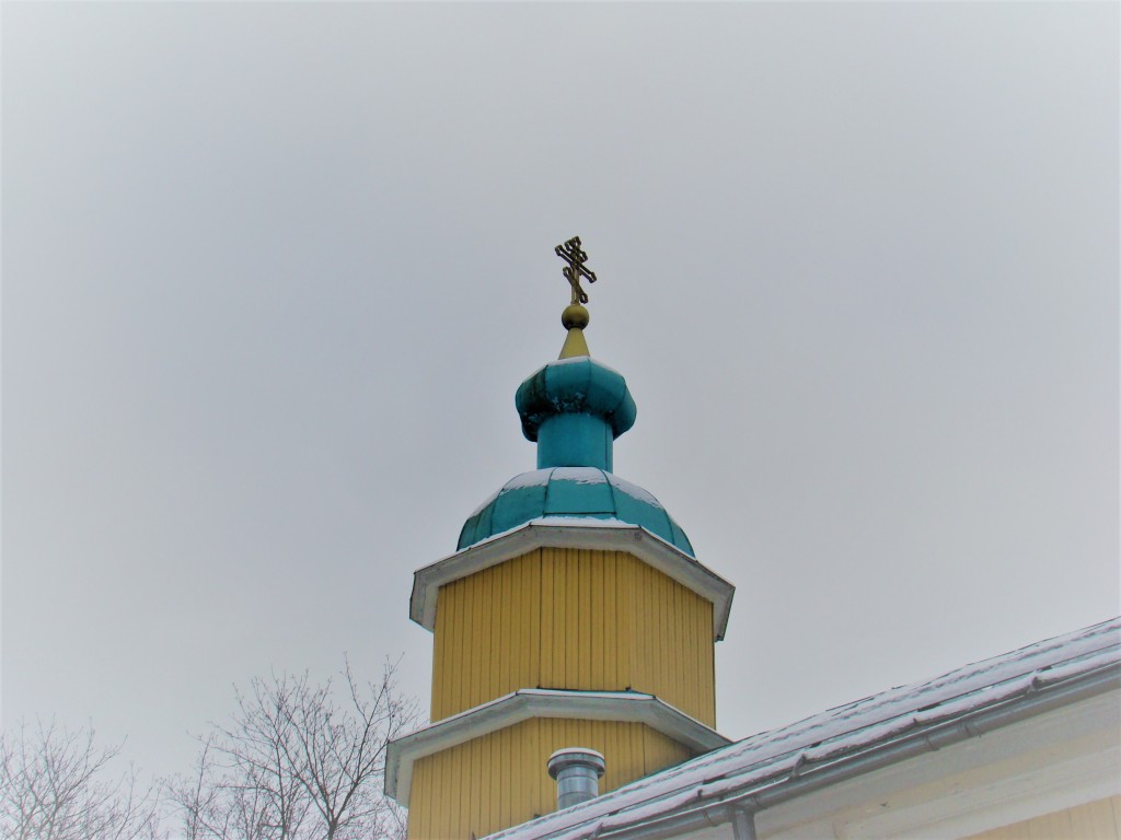 Церковь Преображения Господня в Саркандаугаве, Рига (Рига, город, Латвия). архитектурные детали, Глава храма с крестом