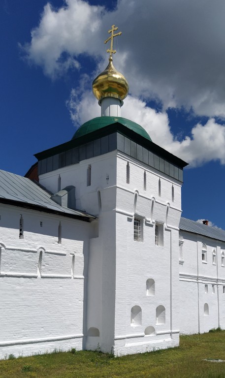 Троицкий Макариев Желтоводский монастырь. Церковь Григория Пельшемского, Макарьево (Лысковский район, Нижегородская область). фасады