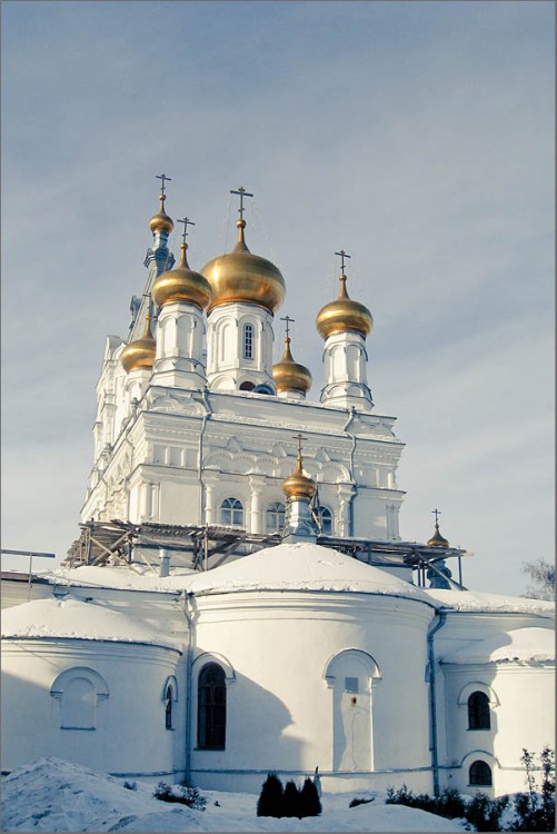 Пермь. Троицкий Стефанов мужской монастырь. Церковь Троицы Живоначальной. архитектурные детали