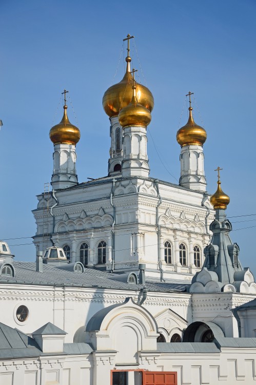 Пермь. Троицкий Стефанов мужской монастырь. Церковь Троицы Живоначальной. архитектурные детали