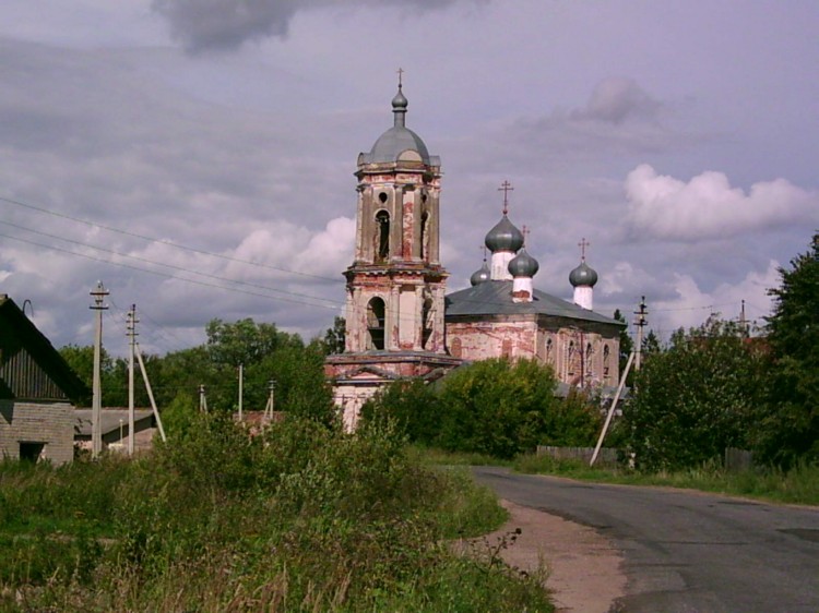 Васильевское. Церковь Василия Великого. фасады