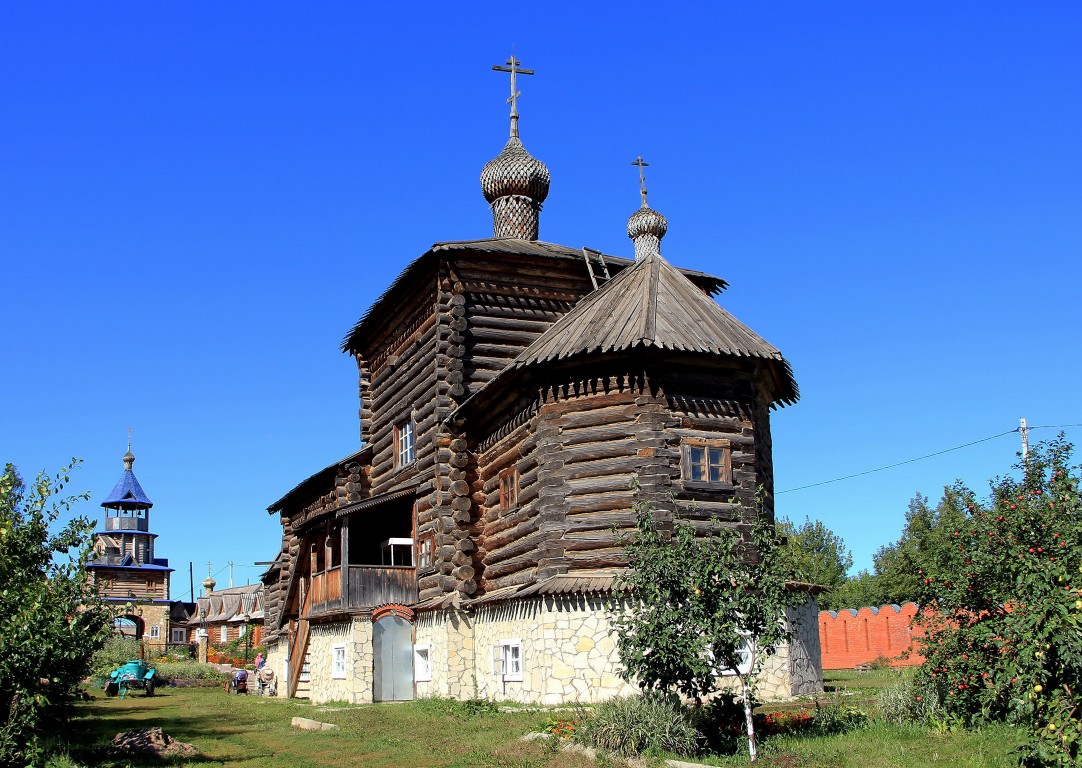 Вятские Поляны. Церковь Михаила Архангела из с. Суши. фасады