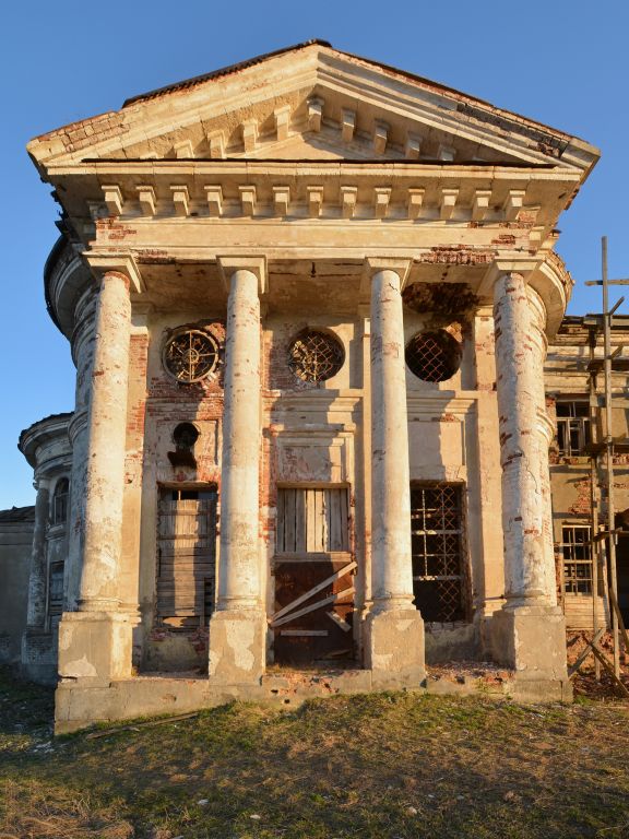 Церковь Иоанна Предтечи, Белозерск (Белозерский район, Вологодская область). архитектурные детали, Портик северного фасада