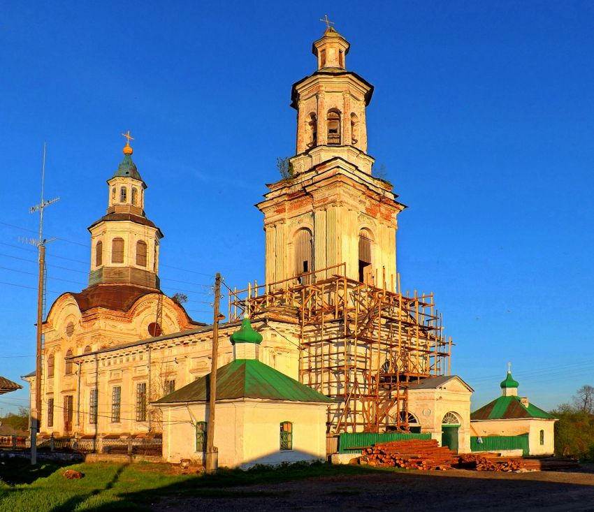 Зашижемье. Церковь Спаса Преображения. фасады