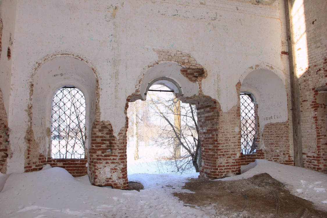 Церковь Николая Чудотворца, Лобань (Богородский район, Кировская область). интерьер и убранство, Северная стена холодного храма.