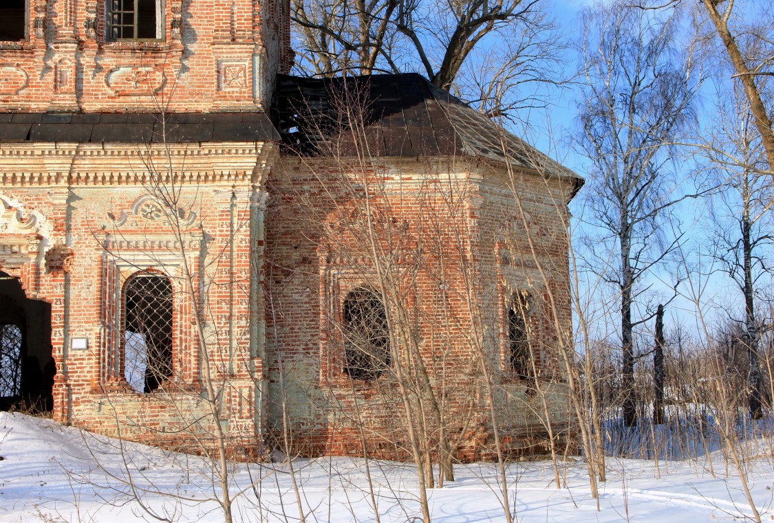 Церковь Николая Чудотворца, Лобань (Богородский район, Кировская область). архитектурные детали