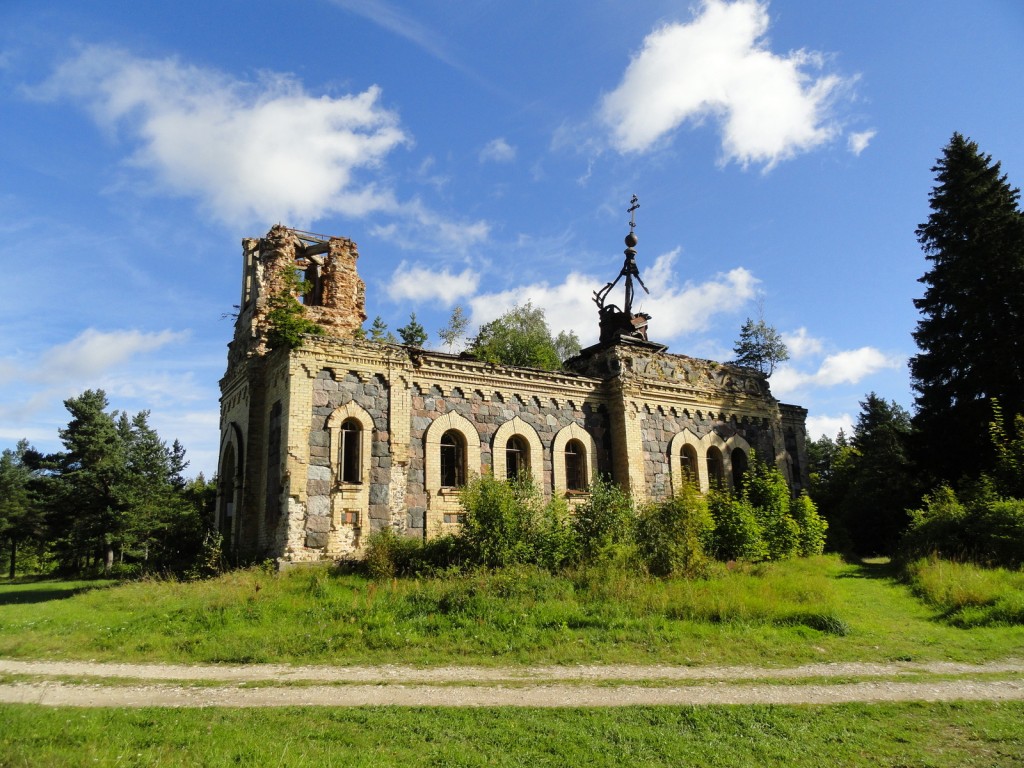 Церковь Вознесения Господня, Кури (Хийумаа, Эстония). фасады