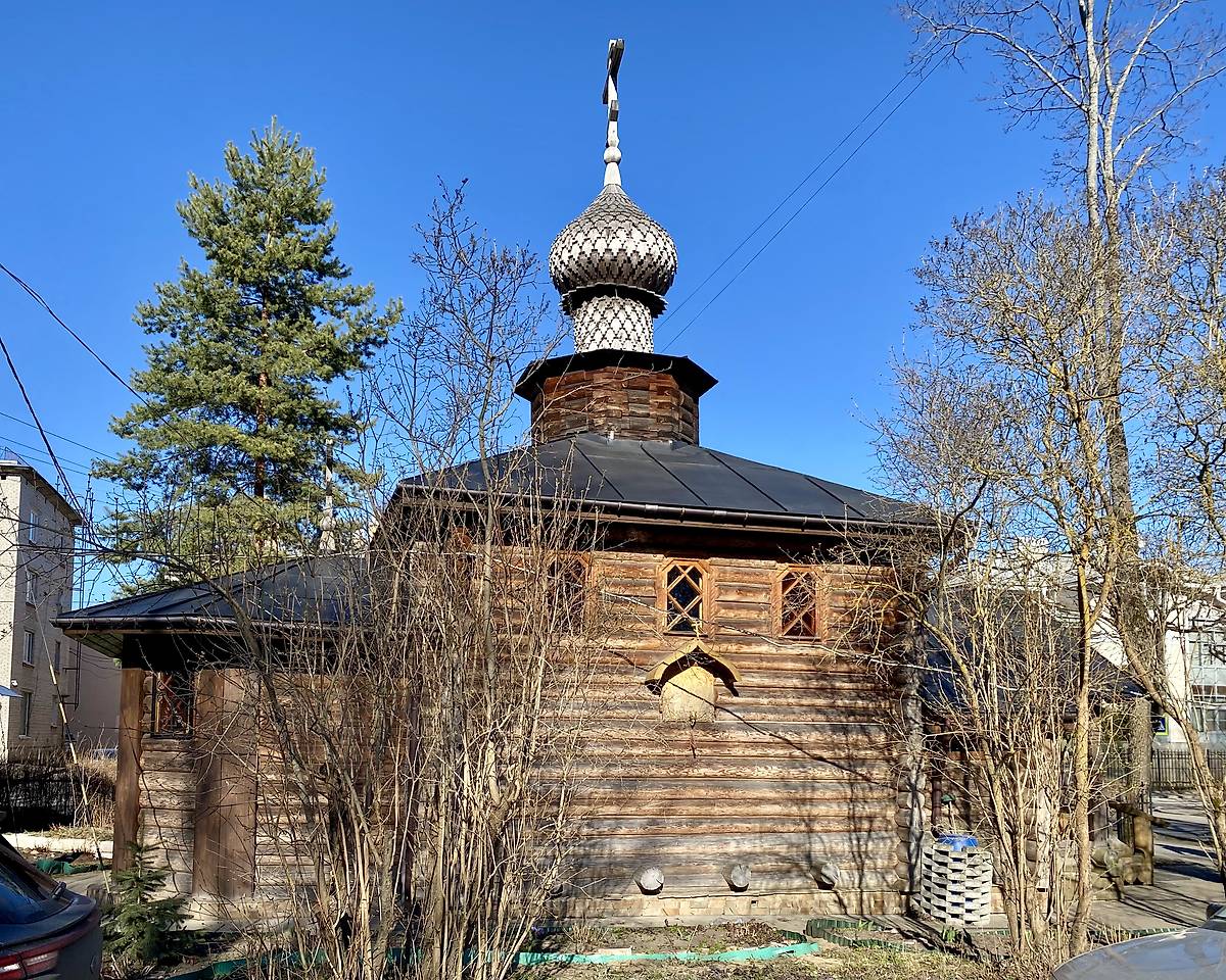 Вид с ЮЗ, фасады. Церковь Троицы Живоначальной, Павловск (Санкт-Петербург, Пушкинский район, г. Санкт-Петербург)