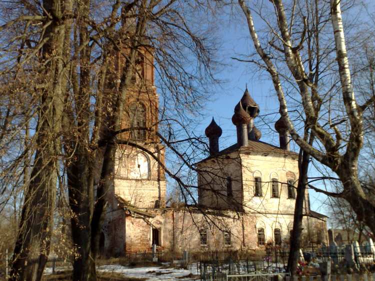 Сера. Церковь Покрова Пресвятой Богородицы. фасады