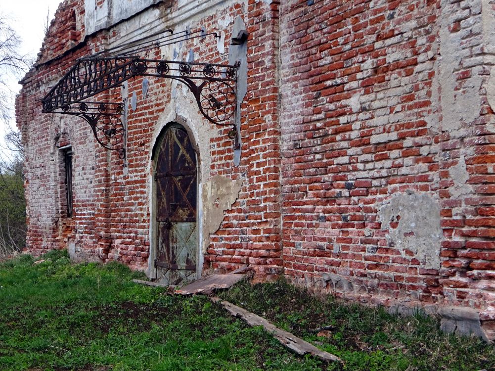 Церковь Покрова Пресвятой Богородицы, Сера (Мышкинский район, Ярославская область). архитектурные детали