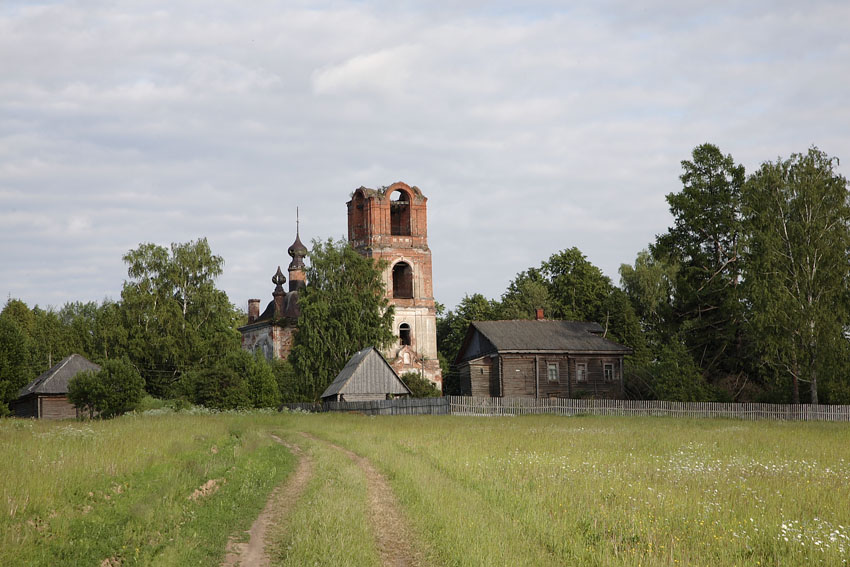 Герцино. Церковь Казанской иконы Божией Матери. фасады