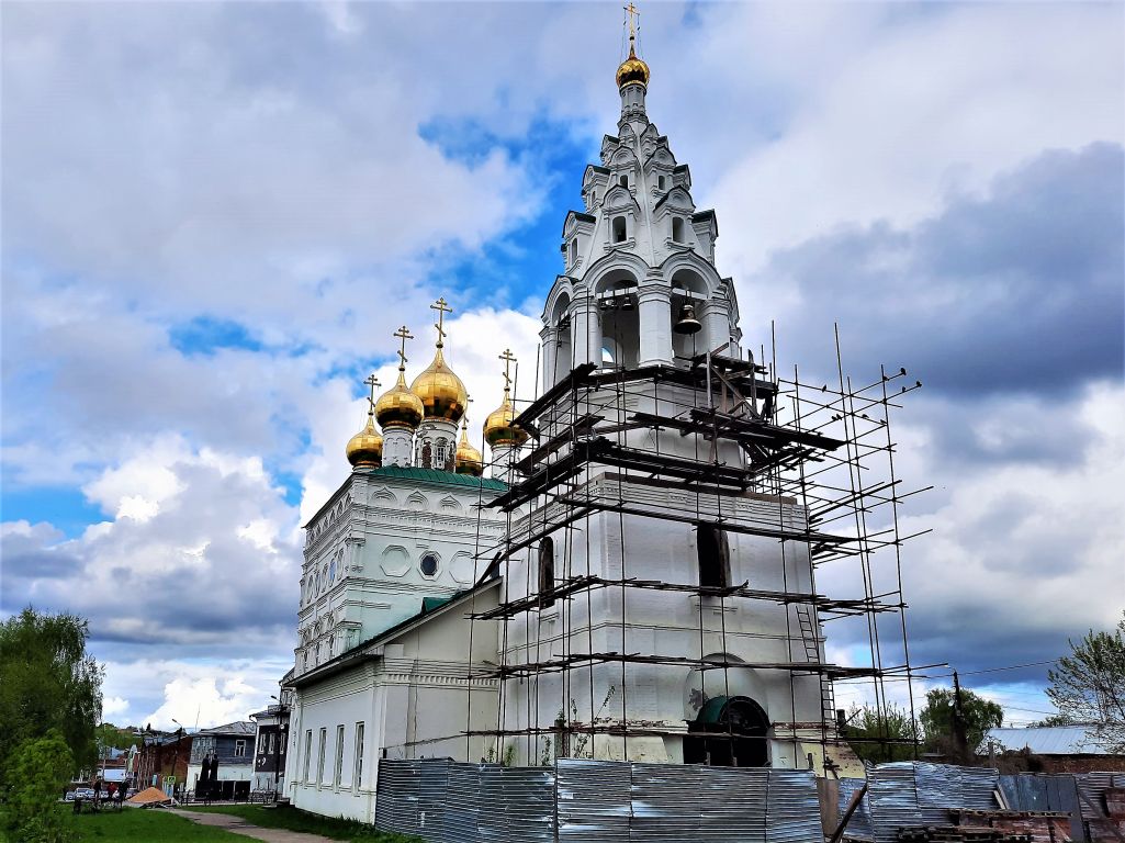 Павлово. Церковь Воскресения Христова. документальные фотографии, Воскресенская церковь с восстановленной колокольней